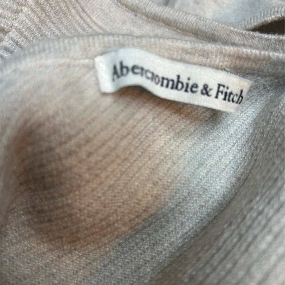 ABERCROMBIE & FITCH ONE SHOULDER RIBBED KNIT BEIGE THONG STYLE BODYSUIT SZ M - Picture 10 of 11